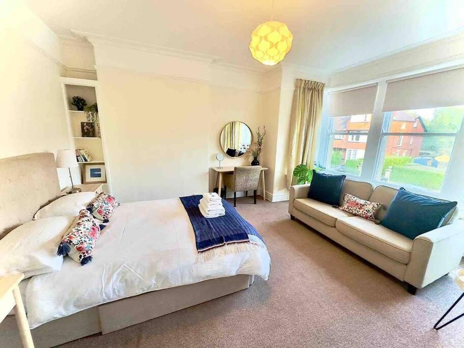 Spacious & Bright 3 Bed Harrogate Apartment Extérieur photo