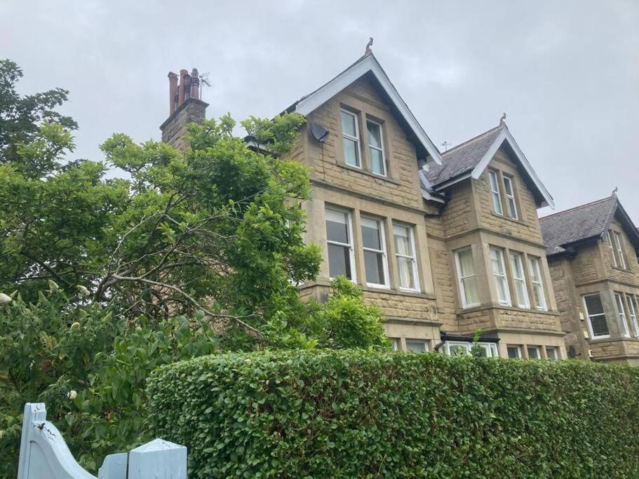 Spacious & Bright 3 Bed Harrogate Apartment Extérieur photo